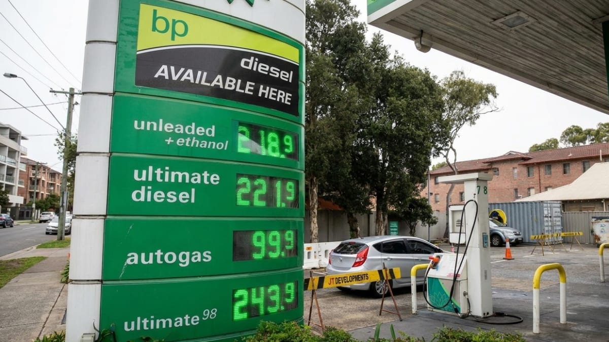 Cheap petrol hid it: underlying inflation stuck at 3.6%