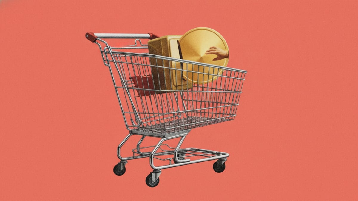 A supermarket trolley with a coin slot in its handle
