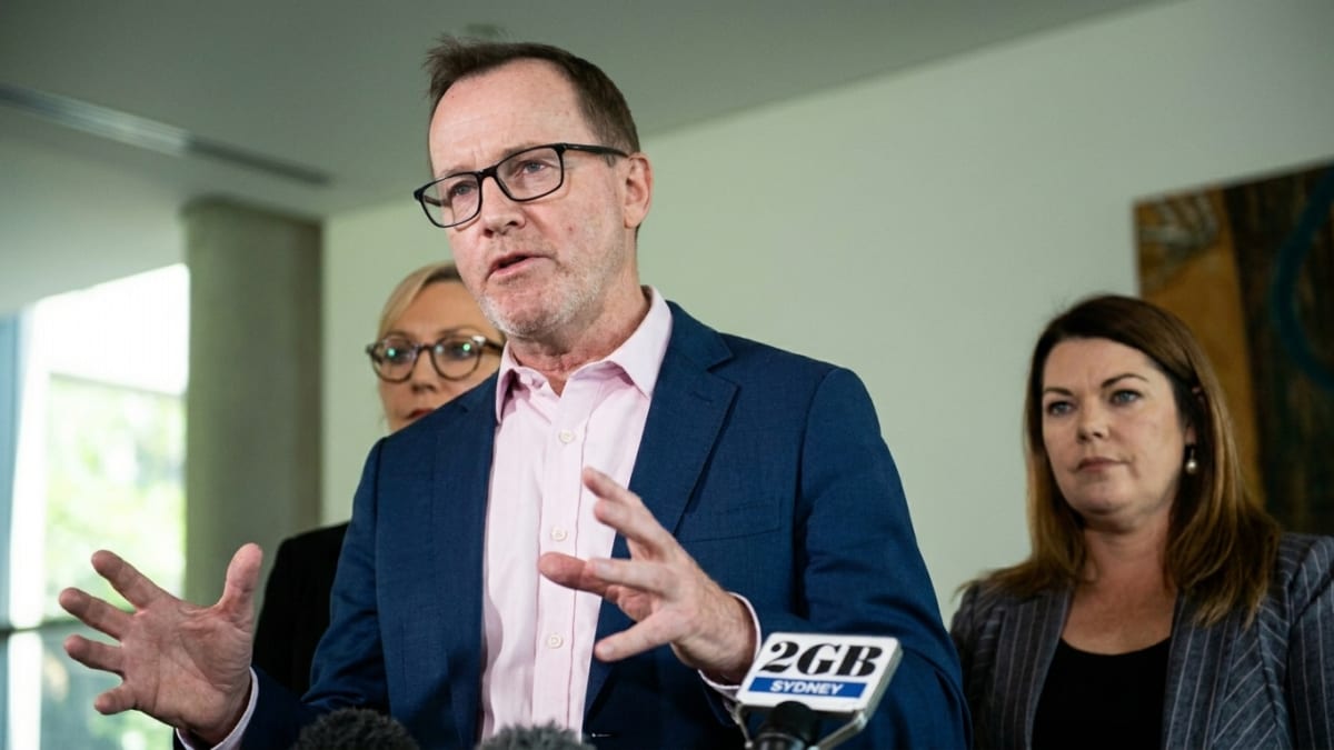 New Greens leader says party is 'here to replace Labor'