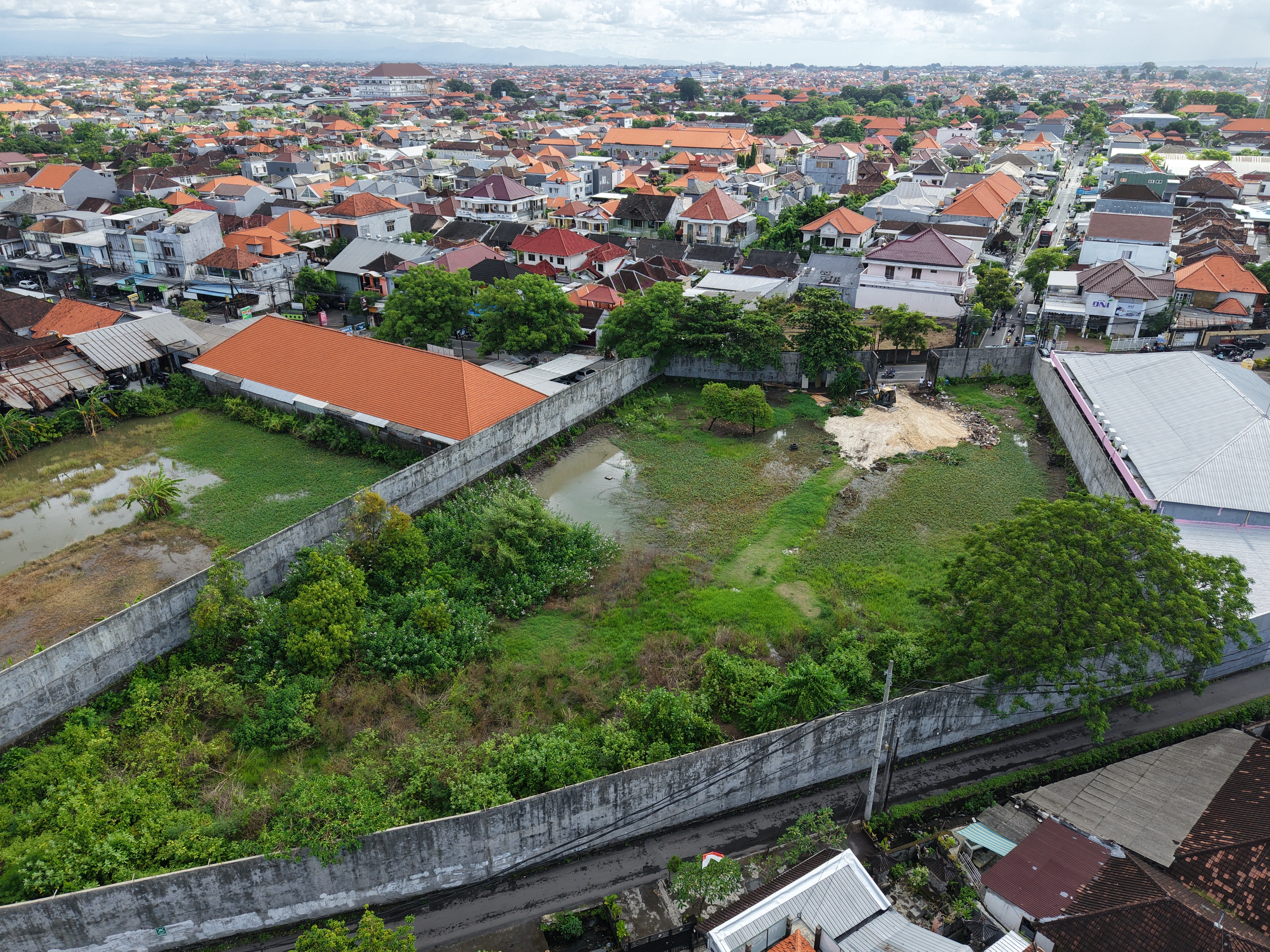 Overcoming Waterlogged Land: Why Bali Limestone is the Ultimate Backfill Solution