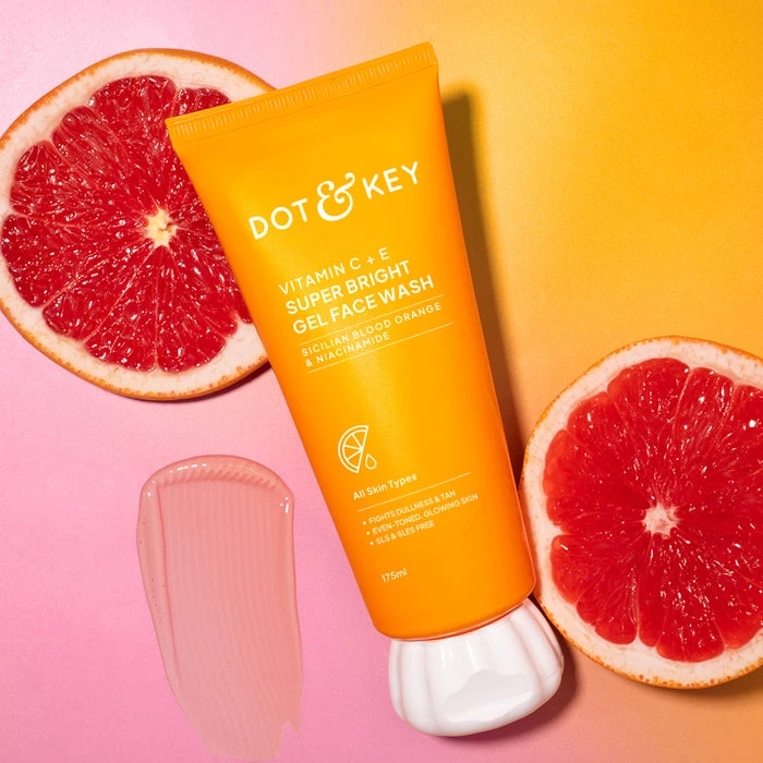 Vitamin C + E Gel Face Wash for Glowing Skin 100ml
