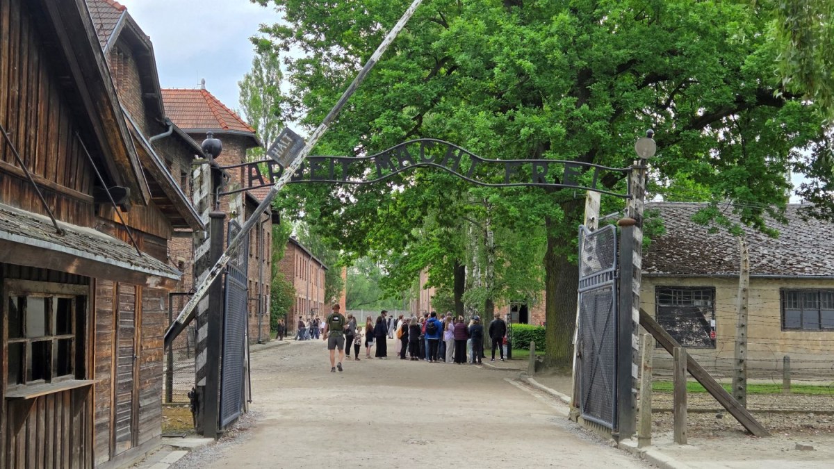 (07) Entrée Auschwitz I