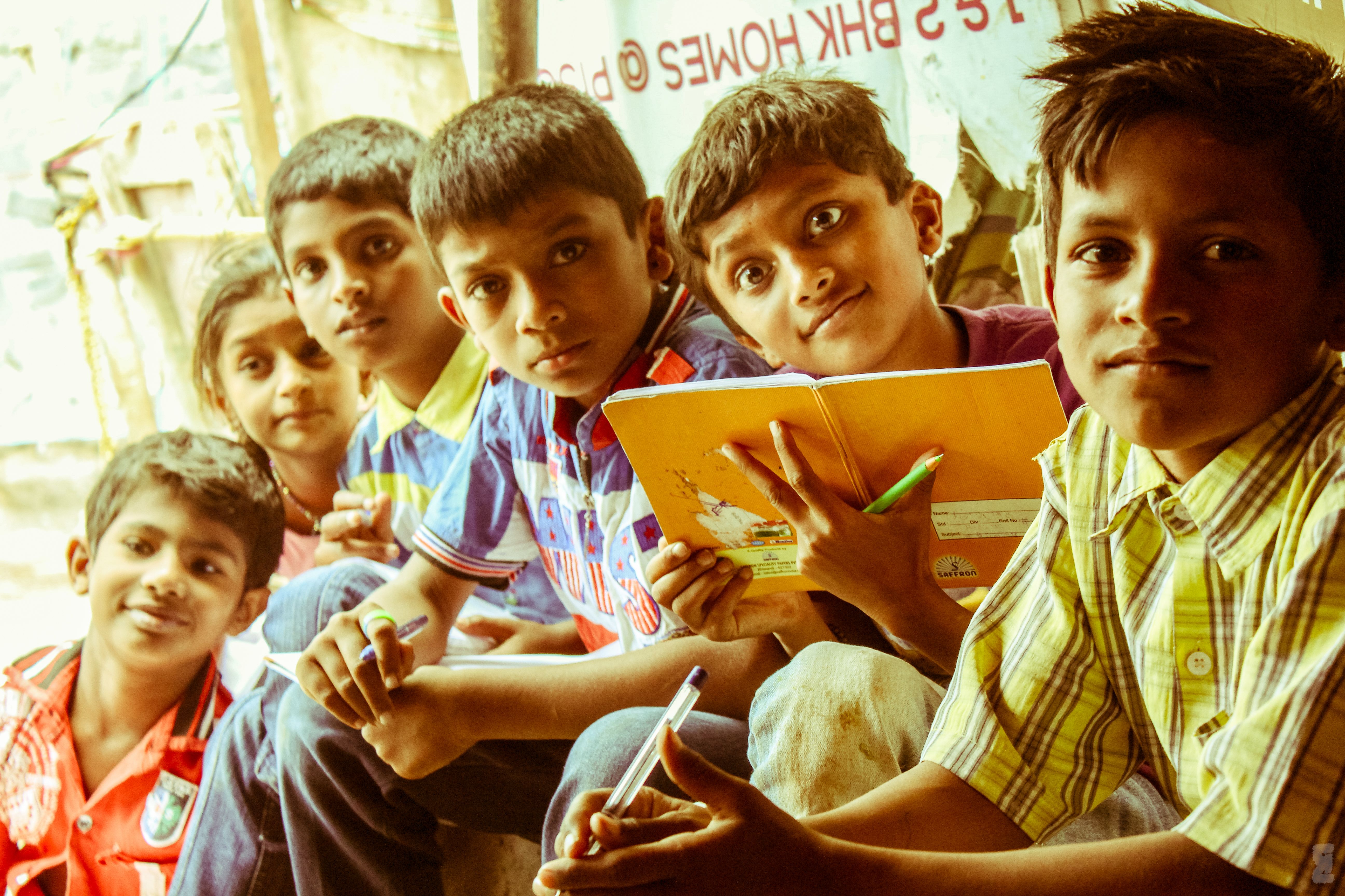 The Door Step School provides education and support to the often-forgotten children of pavement and slum dwellers, construction site families and many other underprivileged families.