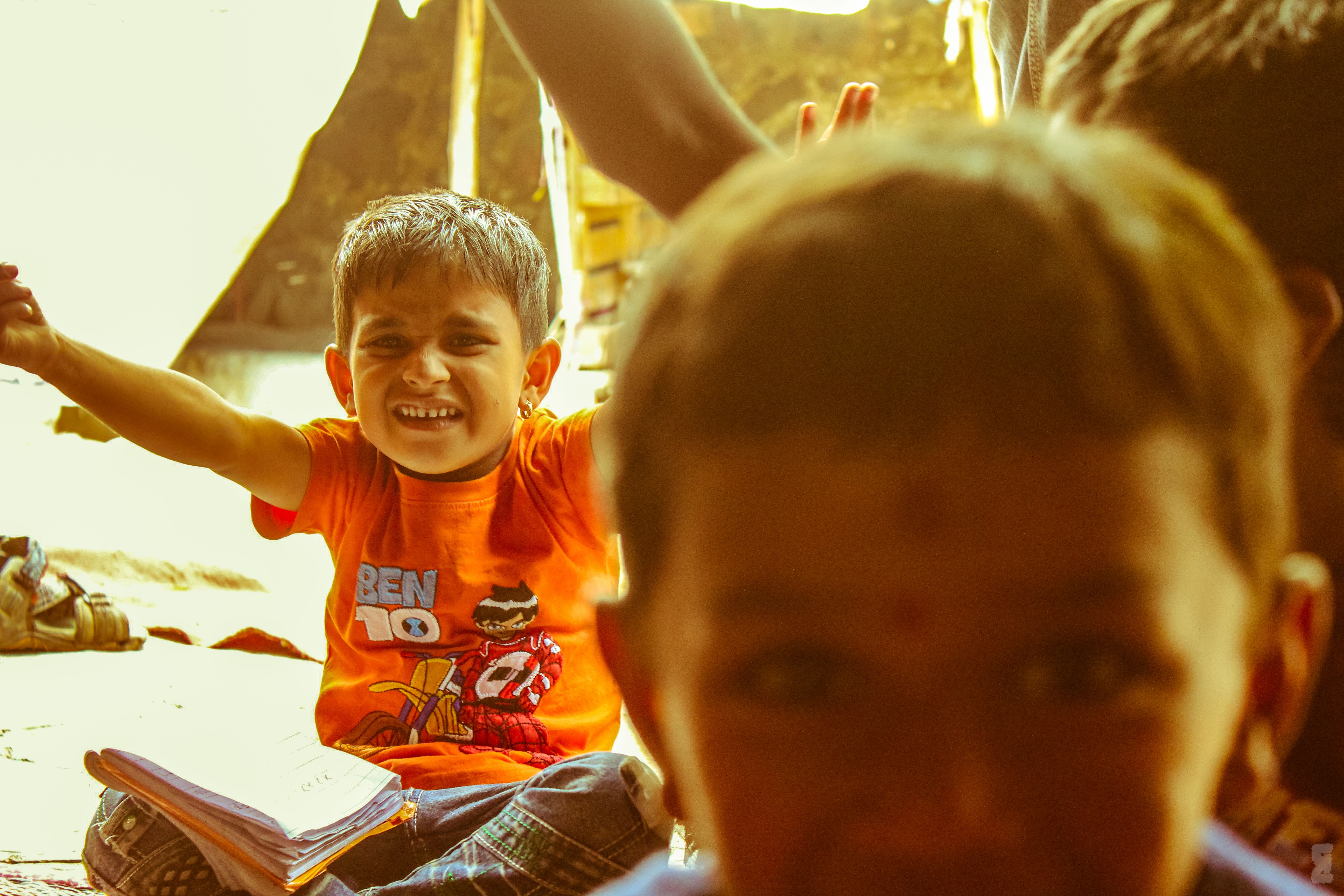 The Door Step School provides education and support to the often-forgotten children of pavement and slum dwellers, construction site families and many other underprivileged families.