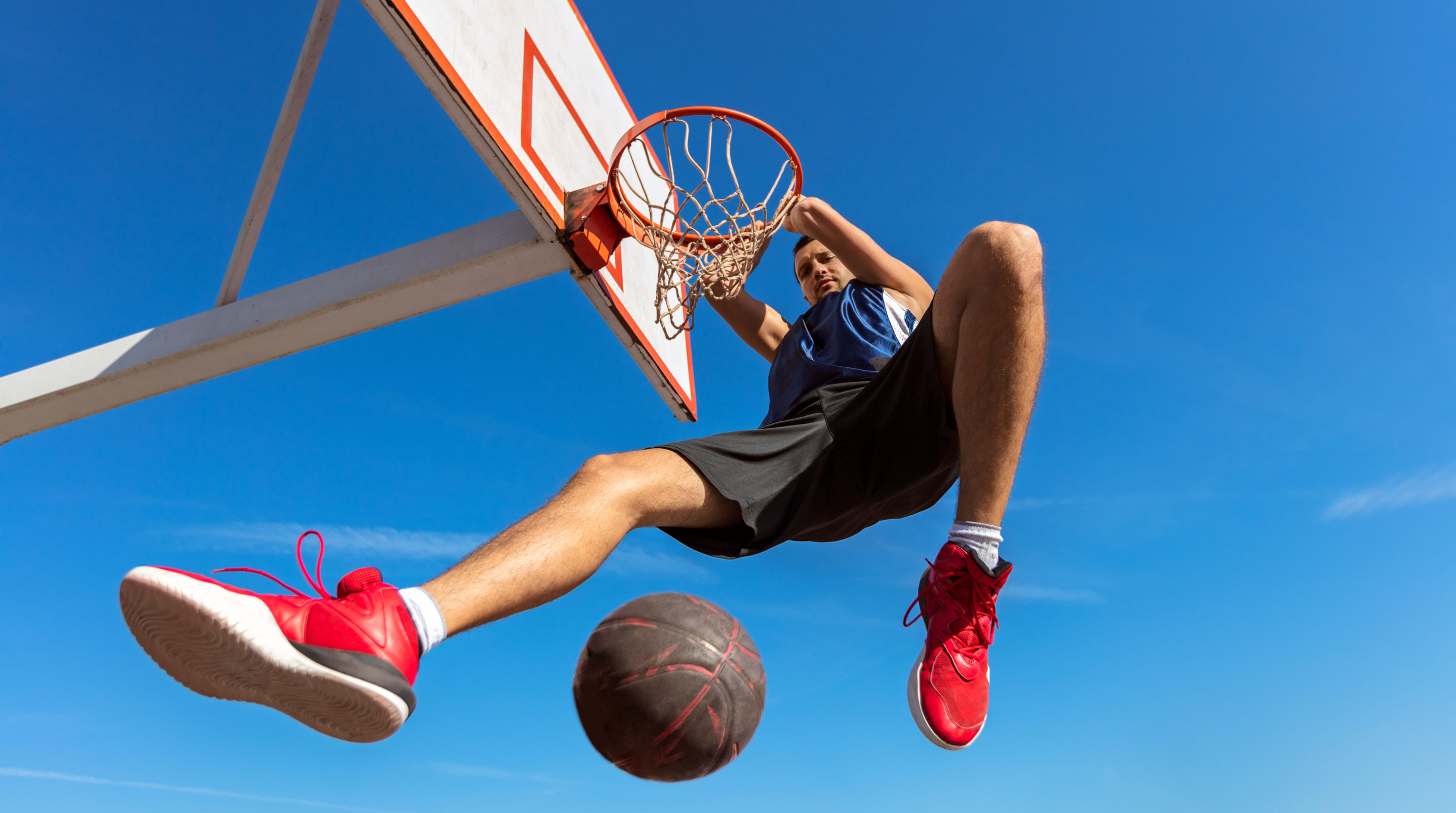 Basketball: Indoor- oder Outdoor-Ball – wo liegt der Unterschied?