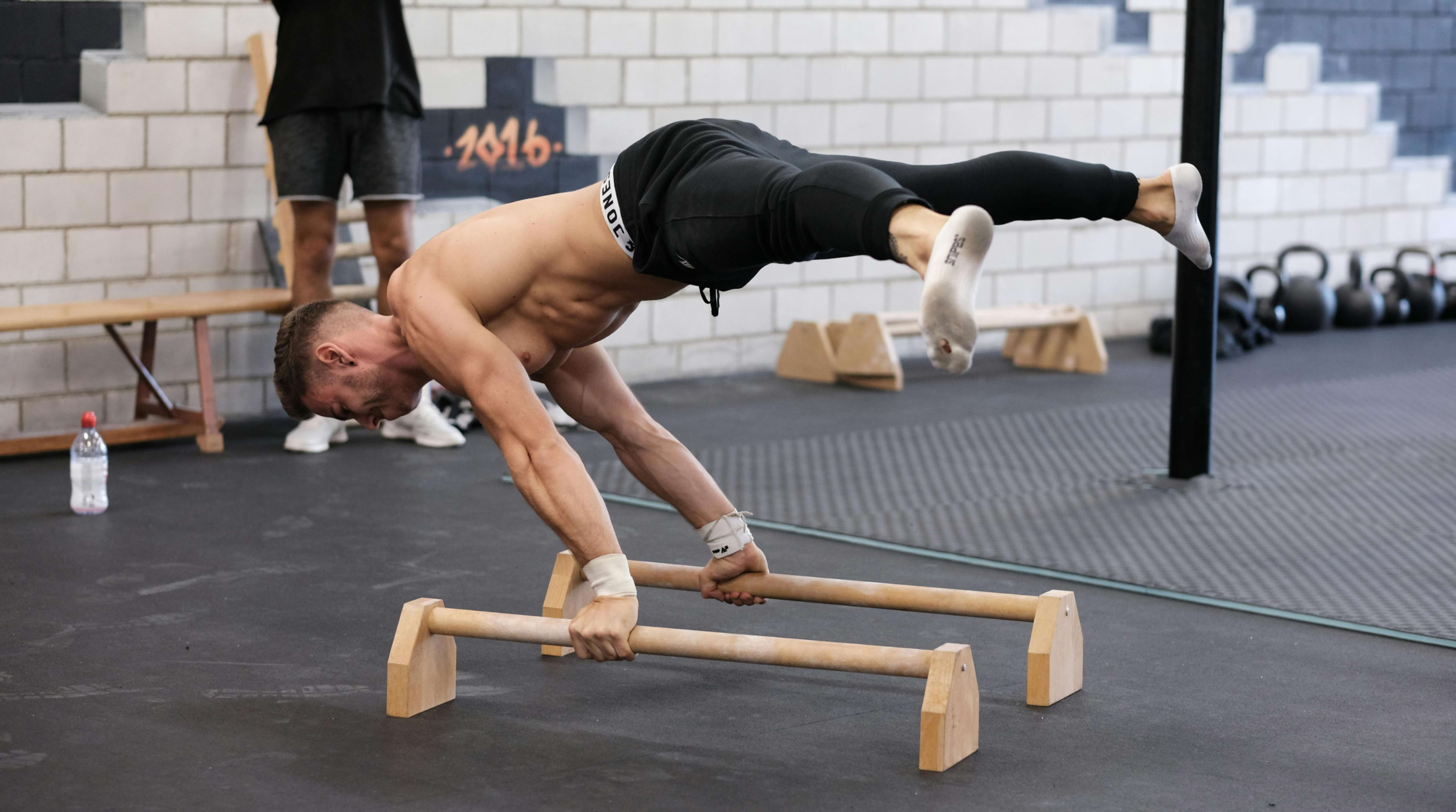 Klimmzugstange oder Gymnastikringe: Was passt zu deinem Training?