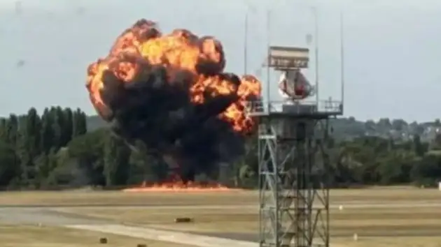 London Plane Crash: લંડન સાઉથેન્ડ એરપોર્ટમા ટેકઓફ પછી થોડીવારમાં જ વિમાન ક્રેશ થયું