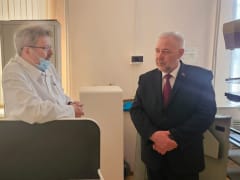 Андрей Зыков посетил учреждения социальной сферы поселка Ягодное