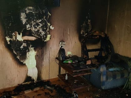 Магаданец получил ожоги, пытаясь потушить пожар в квартире