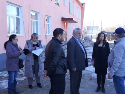 В Хасынском округе продолжается ремонт школы по народной программе «Единой России»