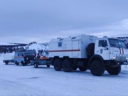 В Магадане прошла плановая тренировка спасателей на снегоходах