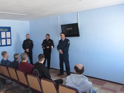 Сотрудники ДПС рассказали магаданским сидельцам об ответственности за нарушение правил дорожного движения