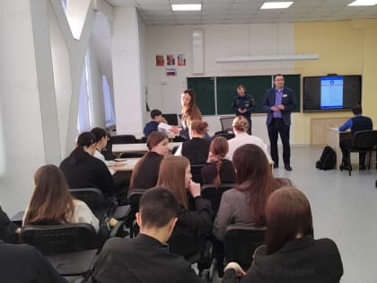 Ольские школьники узнали о поступлении в профильные ВУЗы МЧС России
