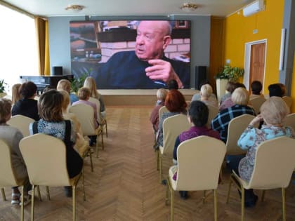 Неделя космического кино в библиотеке