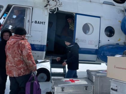 Бригада врачей Ольского филиала МОБ провела осмотры жителей отдаленных сел Ямск и Тахтоямск