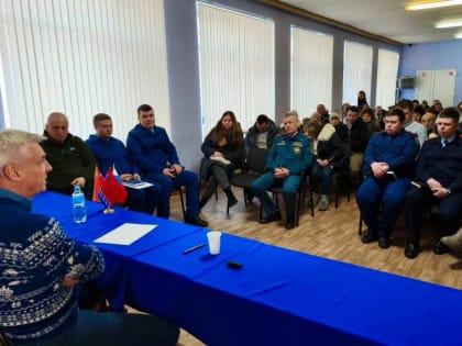 Секретарь Магаданского регионального отделения «Единой России», губернатор Сергей Носов встретился с жителями поселка Холодный