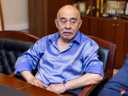 Сергей Абрамов встретился с экс-председателями Магаданской областной Думы и колымскими сенаторами