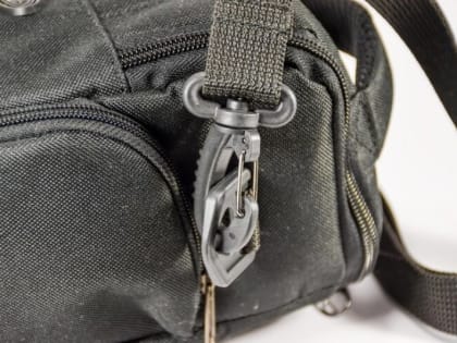 В Магадане местный житель украл у подростка рюкзак