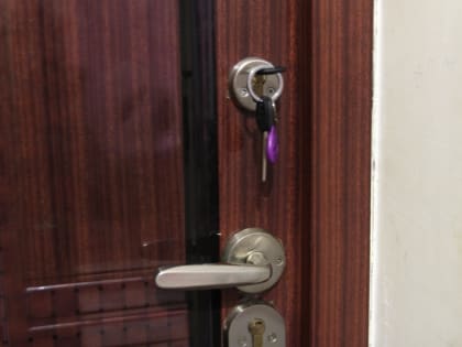 Как обезопасить квартиру во время отпуска: советы эксперта