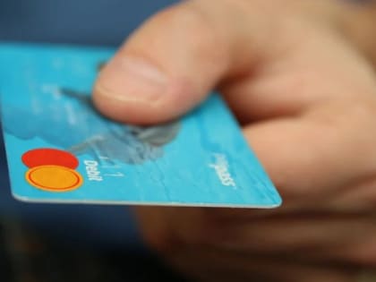 Жительница Магадана перечислила неизвестным свыше одного миллиона 600 тысяч рублей