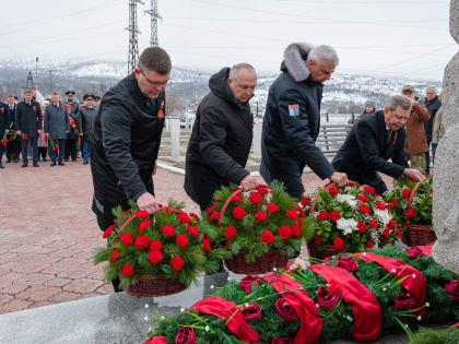 Магаданцы почтили память ветеранов Великой Отечественной войны и СВО