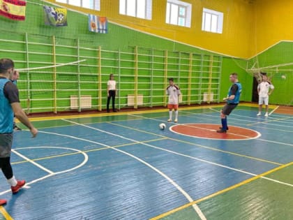 В Магаданском областном детском доме прошел турнир по мини-футболу между командами «Зеленый остров» и «Росгвардейцы»