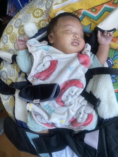 Too relaxed in the baby carrier