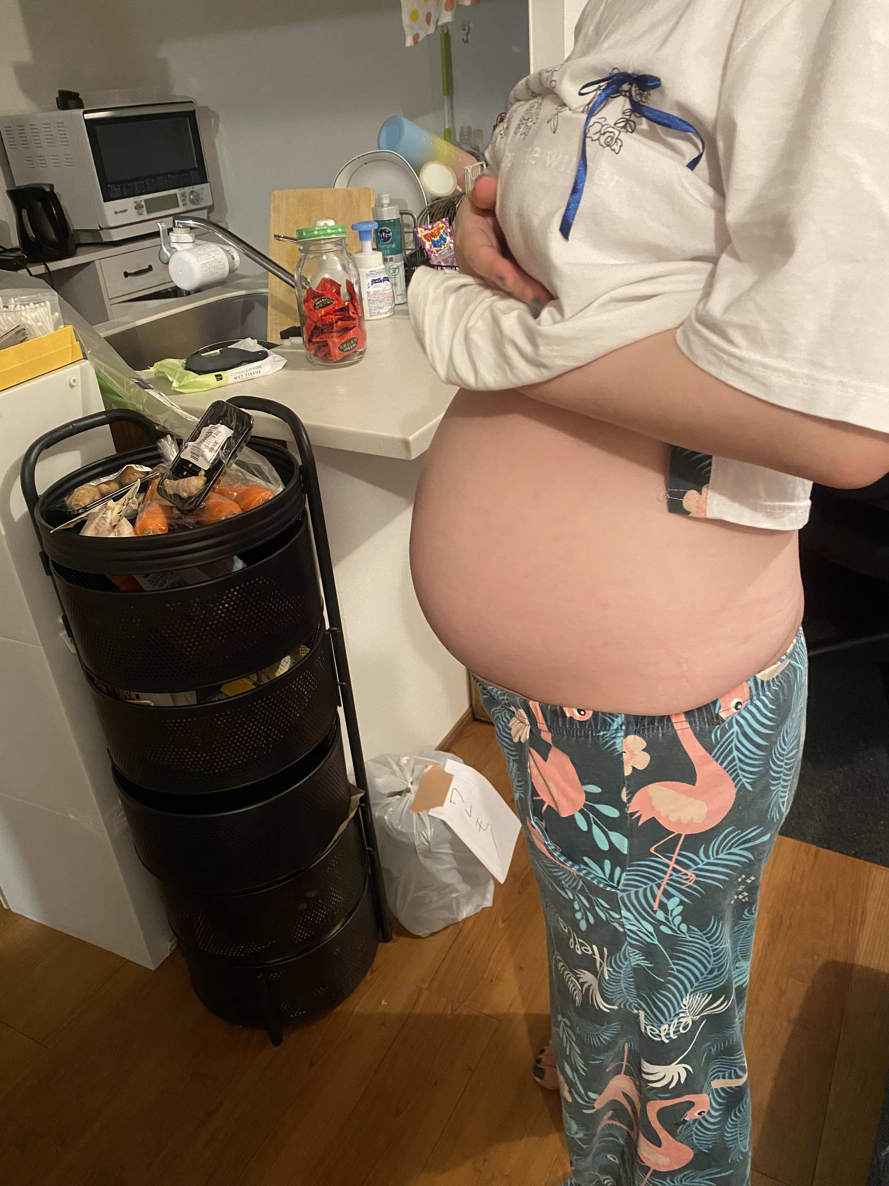 27th mum's belly