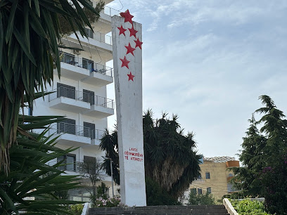 Statuja “Nëna Shqipëri” – Varrezat e Dëshmorëve të Sarandës
