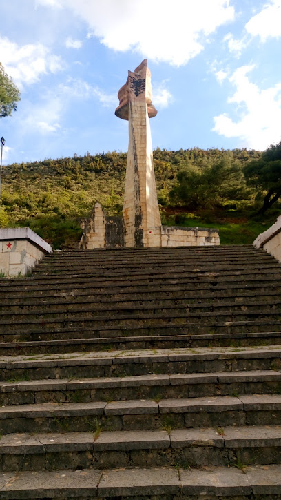 Varrezat e Dëshmorëve të Tepelenës