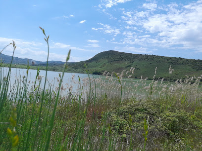 Luarit Lake