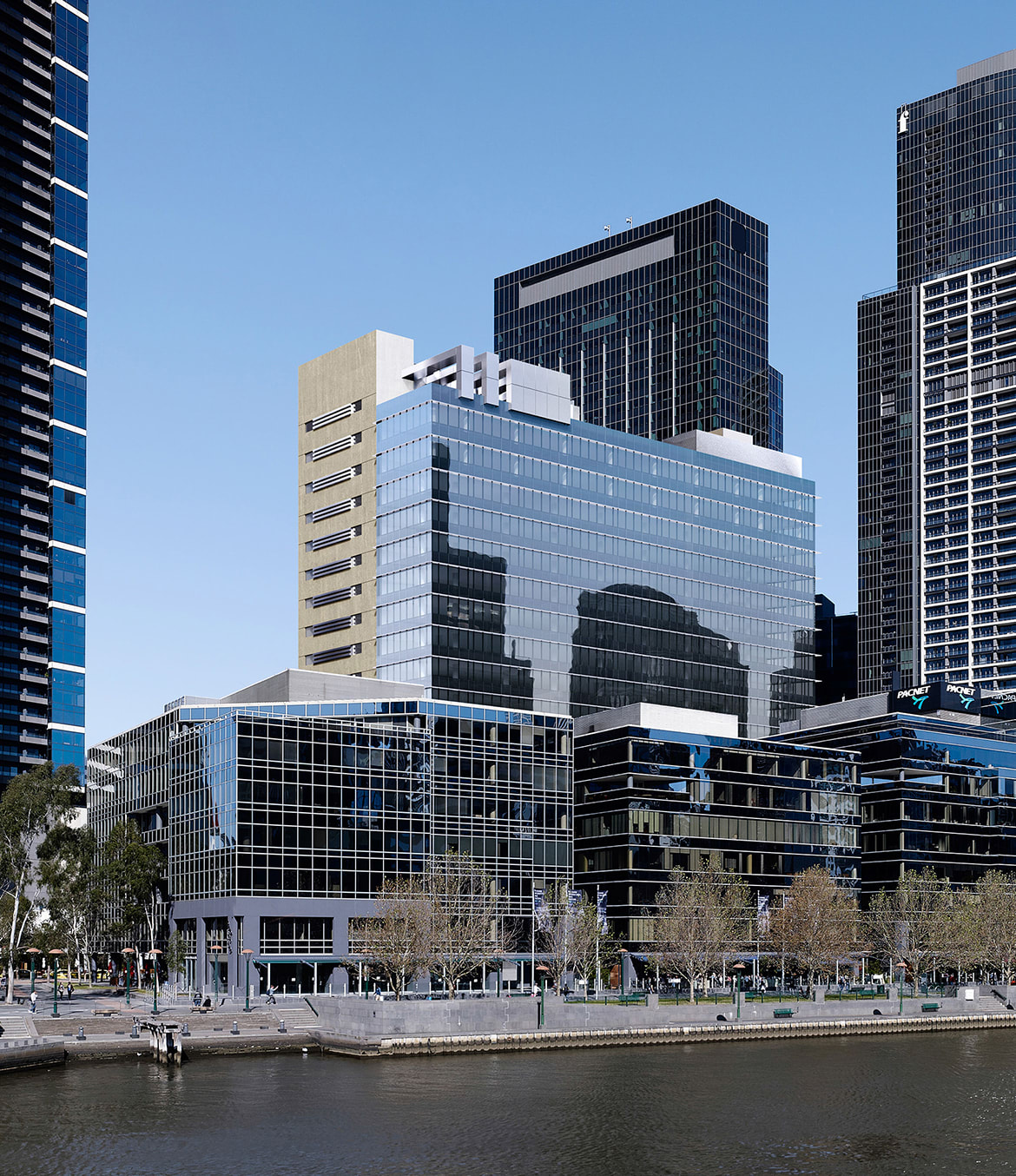 2 Riverside Quay as viewed from north of the Yarra.© Fender Katsalidis.
