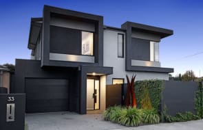 McKinnon tops weekend auction results