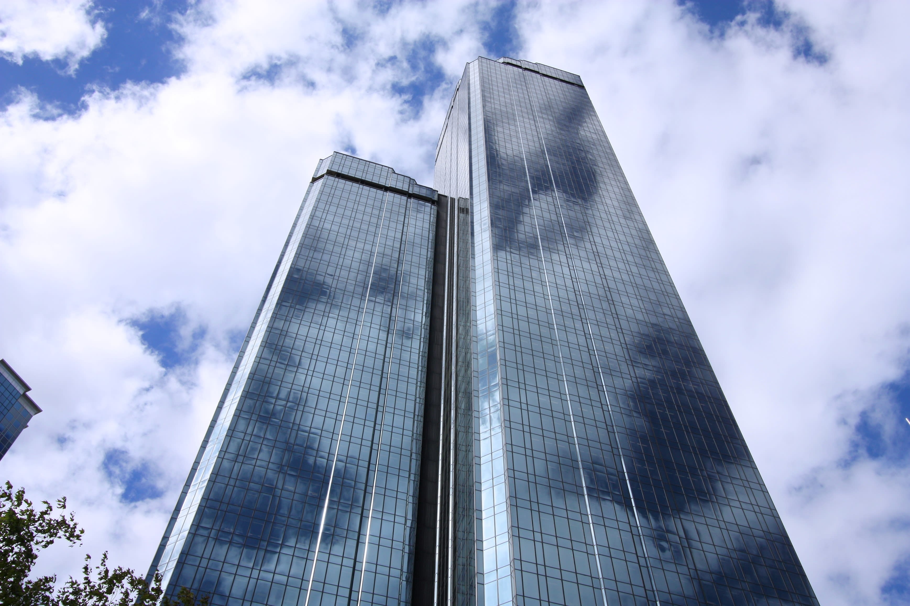 Deconstructing the problem with the commercial leasing industry
