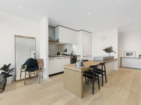 Urban’s tour of a completed Volaire apartment