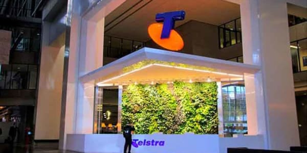 Telstra extends lease on 242 Exhibition St