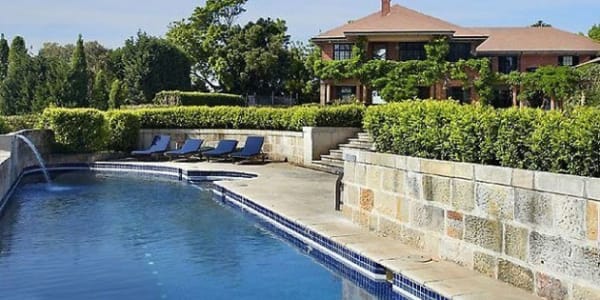 Were the Jolie-Pitts correct to rent Vaucluse's Villa Igi...
