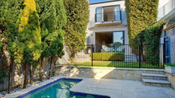 Entrepreneur Justus Hammer and Aley Greenblo buy in North Bondi