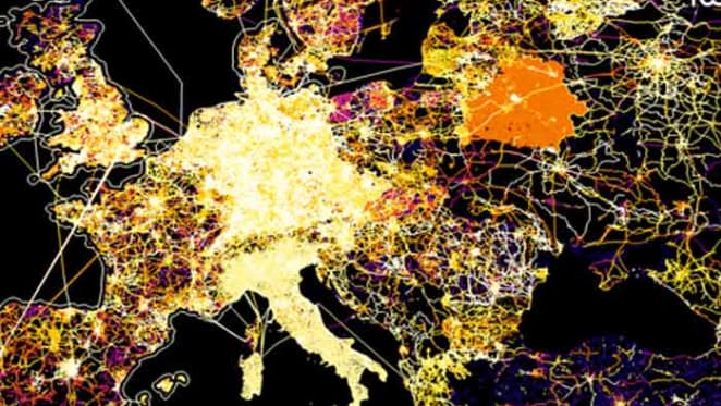Quantamentals, signal surfing and fast walkers: mapping the rise of weird data