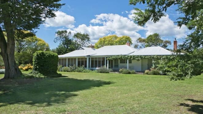 Gerry Harvey's Ardgour homestead for rent on the Liverpool Range