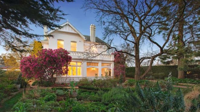 Camberwell record setting auction listing