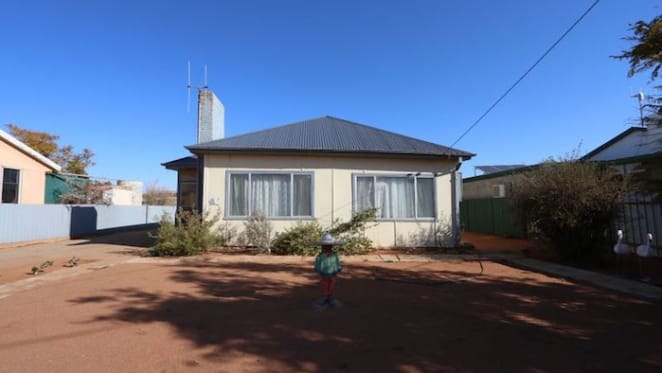 $35,000 Broken Hill cottage ranks as cheapest weekend sale