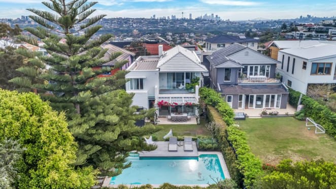 Billionaire hotelier Justin Hemmes buys $7.5 million Dover Heights home for ex-partner