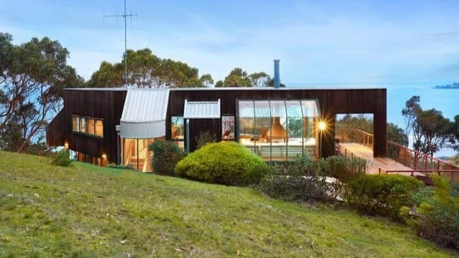 Fashion designer Joe Saba lists longtime Edgard Pirrotta-designed Lorne retreat