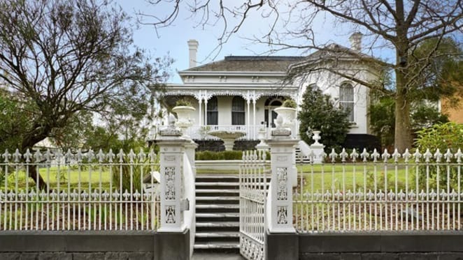 Prahran Victorian trophy villa under the hammer