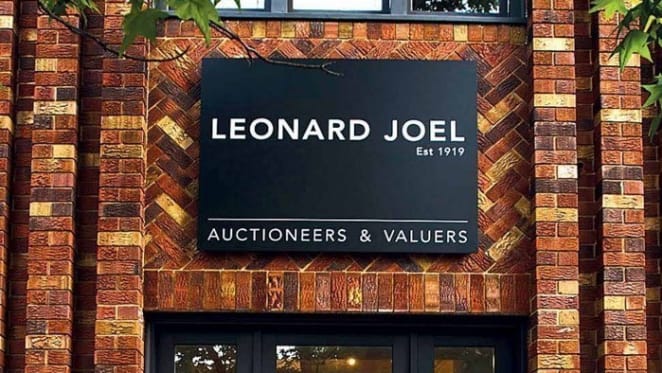 Antique dealer Leonard Joel arrives on Queen Street, Woollahra