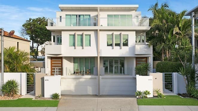 All-rounder Shane Watson bowls up Mermaid Beach townhouse