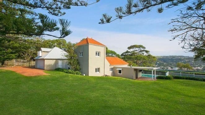 James Morrison sells The Eyrie at Bungan Head - but price nothing to trumpet about
