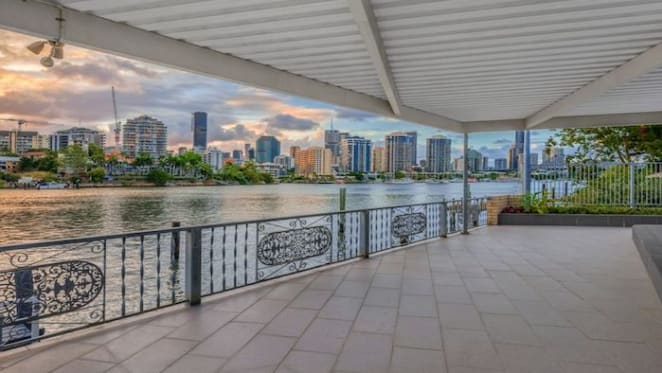 Weekend auctions led by strong riverfront sale in Brisbane