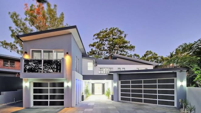 Former welterweight world champion Jeff Horn buys Sunnybank home